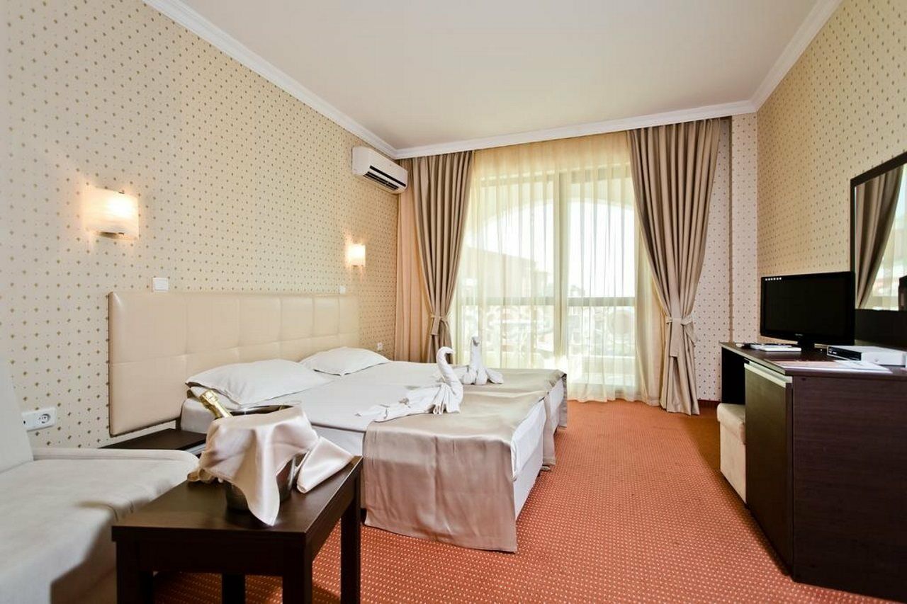 Saint George Palace Hotel Sveti Vlas Dış mekan fotoğraf